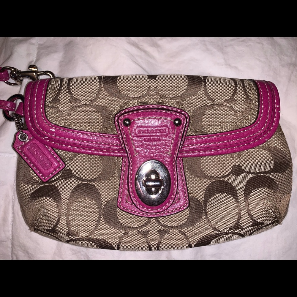 Coach signature wristlet - Picture 2 of 5